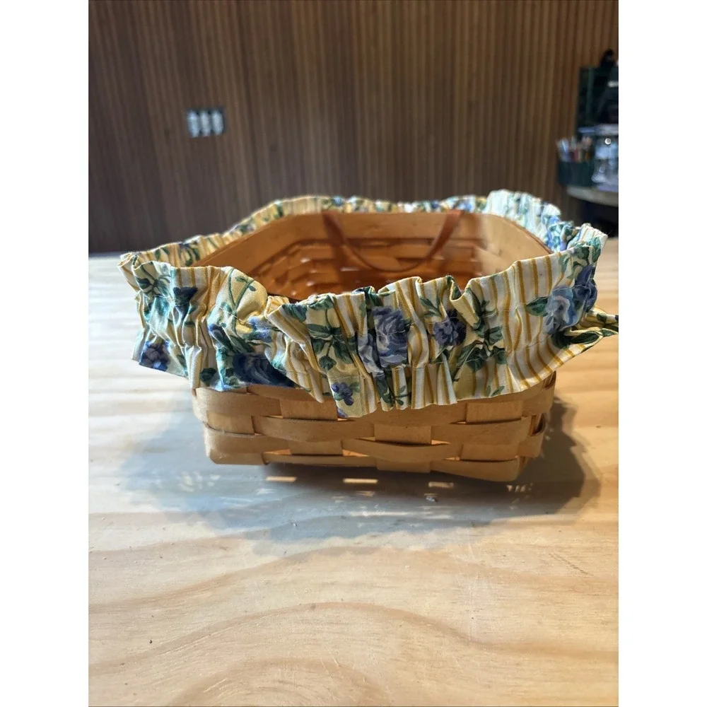 Longaberger 1997 Hand Woven Basket W/ Flower Scrunch  Ribbon 8x14
